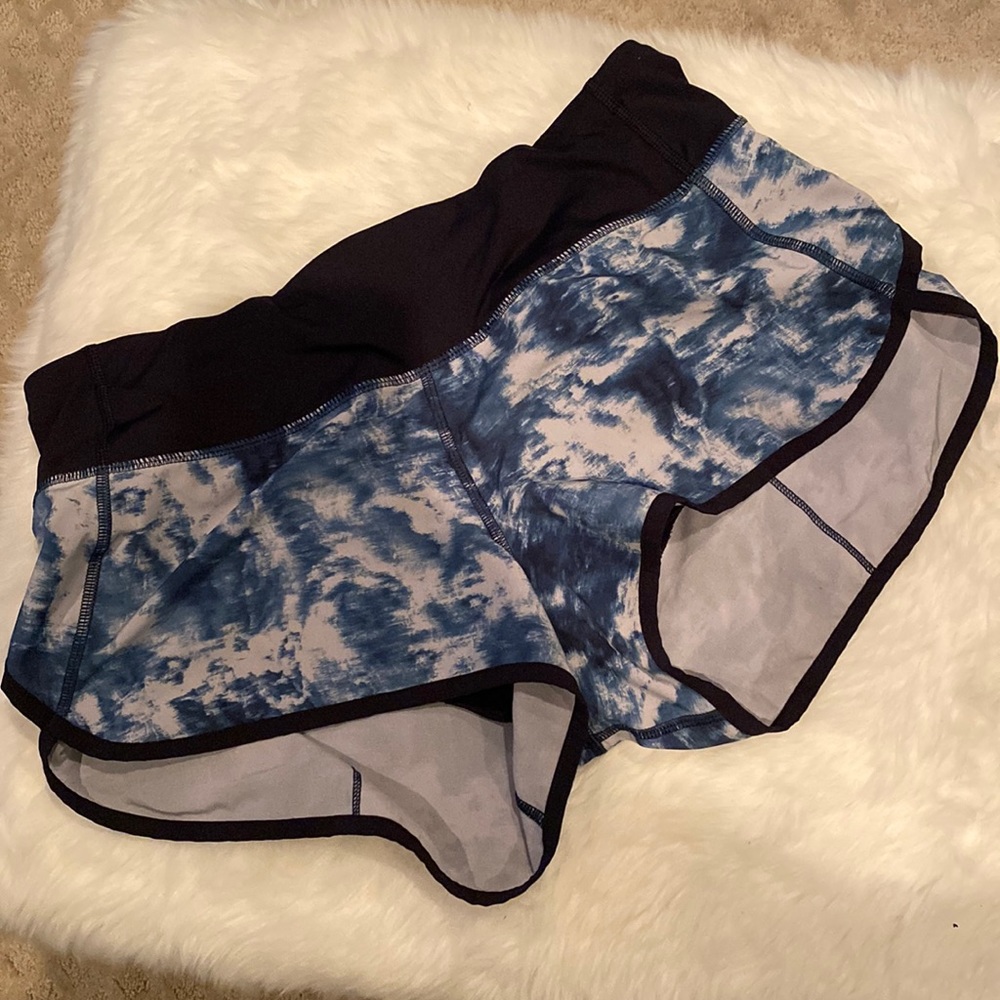 LULULEMON RUNNING SHORTS